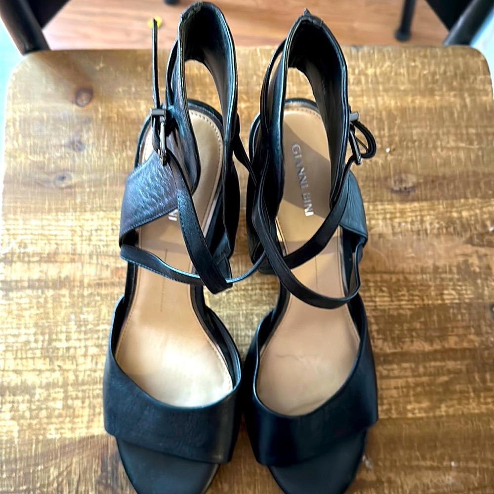 Gianni bini chunk heel